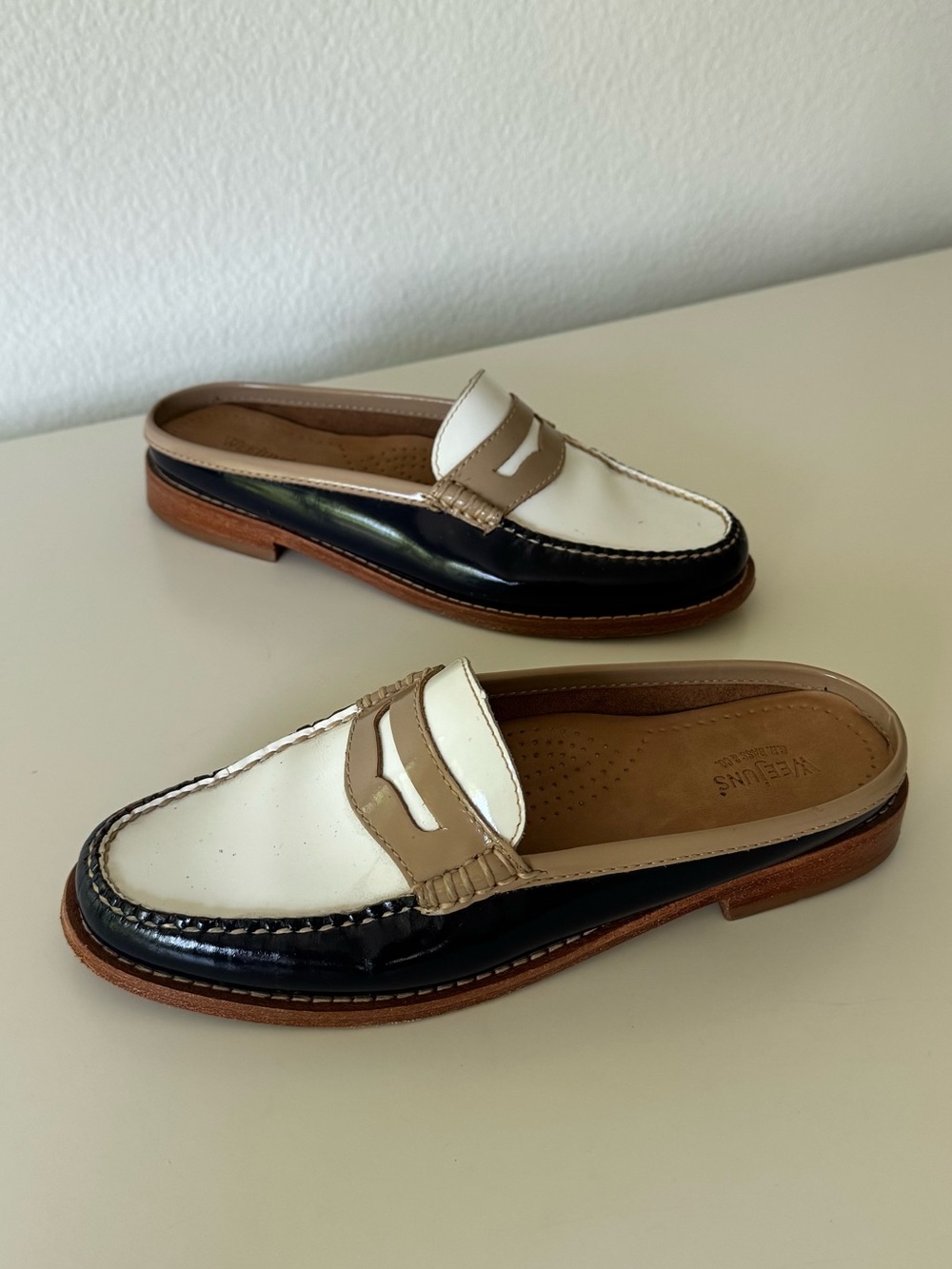 G.H. Bass & Co. Weejuns Tri-Color Diane Penny Slides, White, Tan & Navy 5.5
